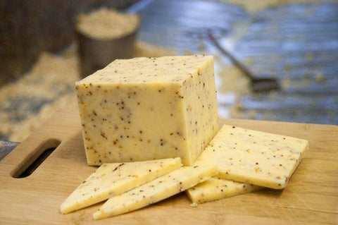 Empire Cheese - Maple Mustard Cheddar - (150g - 175g)