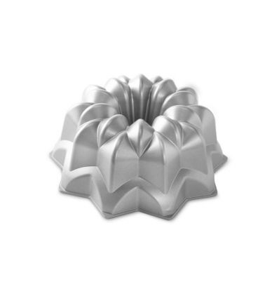Nordic Bakeware - Star Bundt Pan (10 Cup)